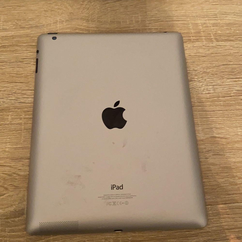 I pad 2 - Picture 3 of 3